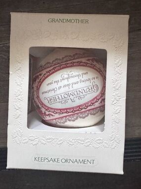 Vintage grandmother Keepsake Ornament - hallmark 1981